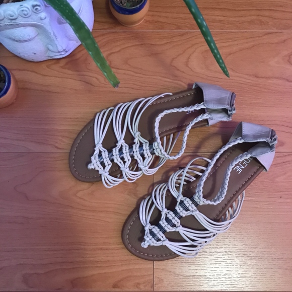 Greek style Sandals - Picture 2 of 4